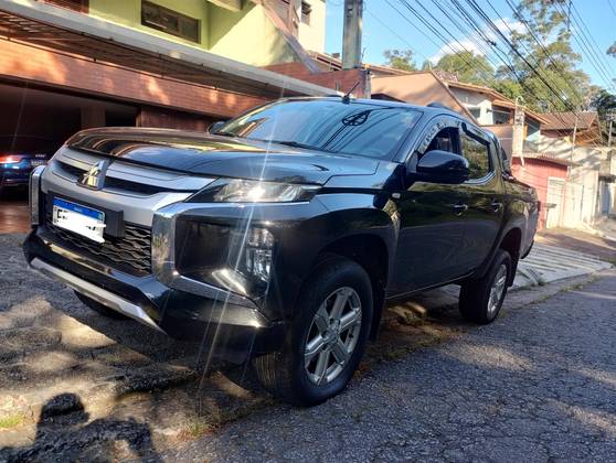 MITSUBISHI L200 TRITON 2.4 16V TURBO DIESEL SPORT GLS CD 4P 4X4 AUTOMÁTICO MITSUBISHI L200 TRITON 2.4 16V TURBO DIESEL SPORT GLS CD 4P 4X4 AUTOMÁTICO